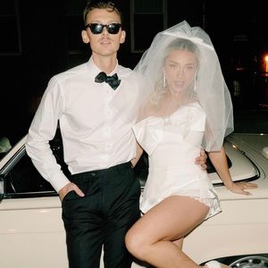 Mama Jacquline Janie Bow Top (White)